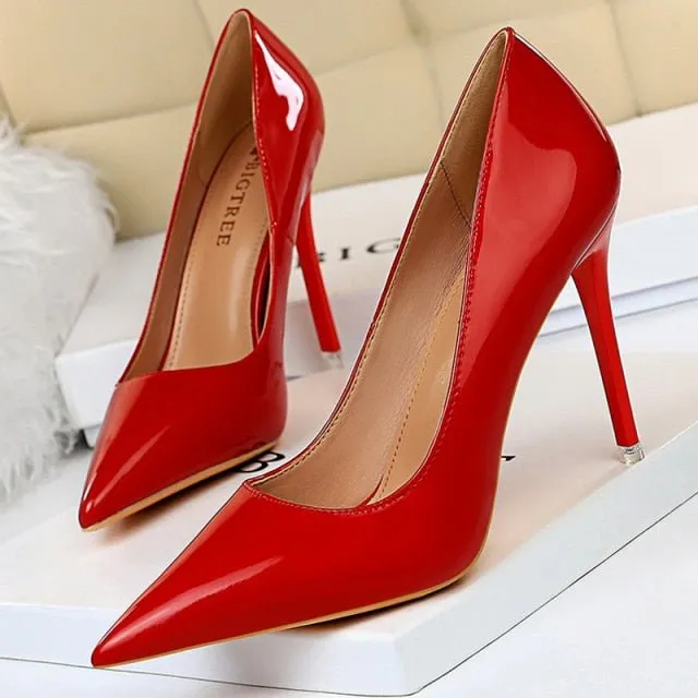 BIGTREE Classic Patent Leather Pointed Toe Stiletto Shoes