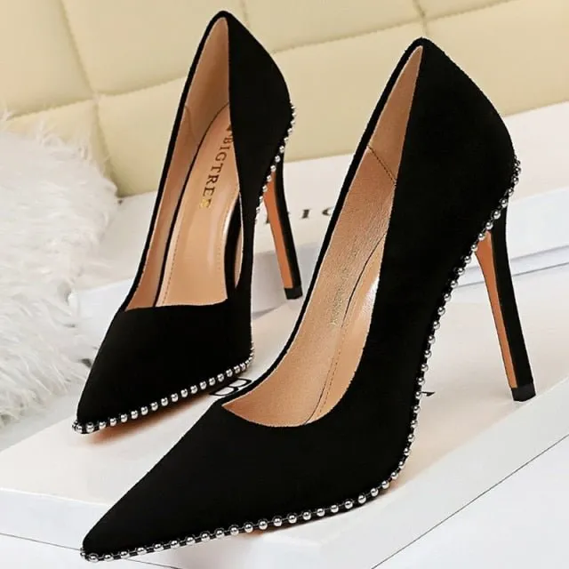 BIGTREE Classic Rivet Faux Leather Pointed Toe Shoes